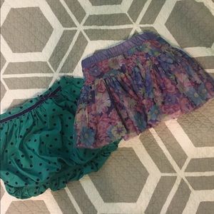 2 size 3t skirts! Super cute & ready for summer!